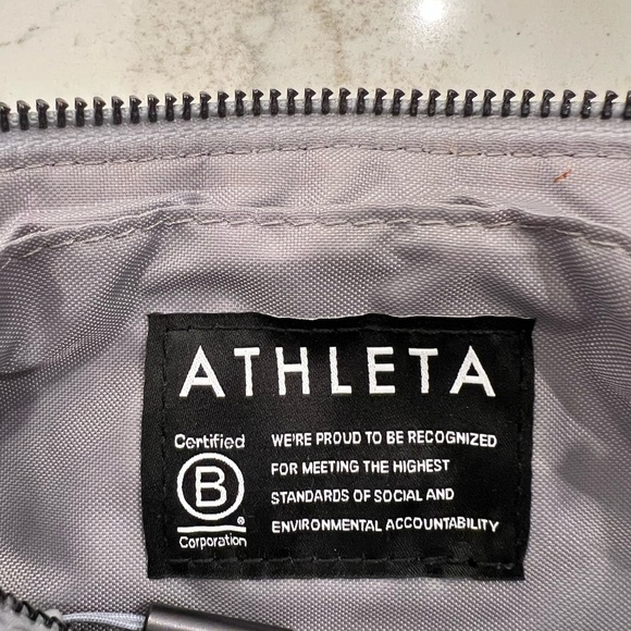 Athleta Stash Gray Belt Bag/Fanny Pack - Picture 9 of 10